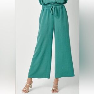 🏷️NWT Mystree Wide Leg HighRise Chiffon Pants medium bohemian chic flowy